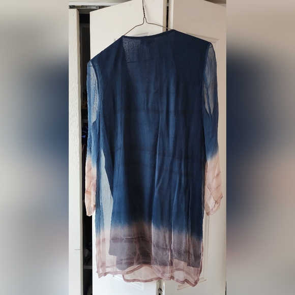 Gorgeous Novica tunic top, like new. Medium - Picture 7 of 12